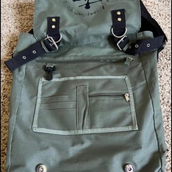 Backpack - Picture 4 of 5